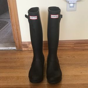 Hunter Rain Boots - Tall w/ Socks!